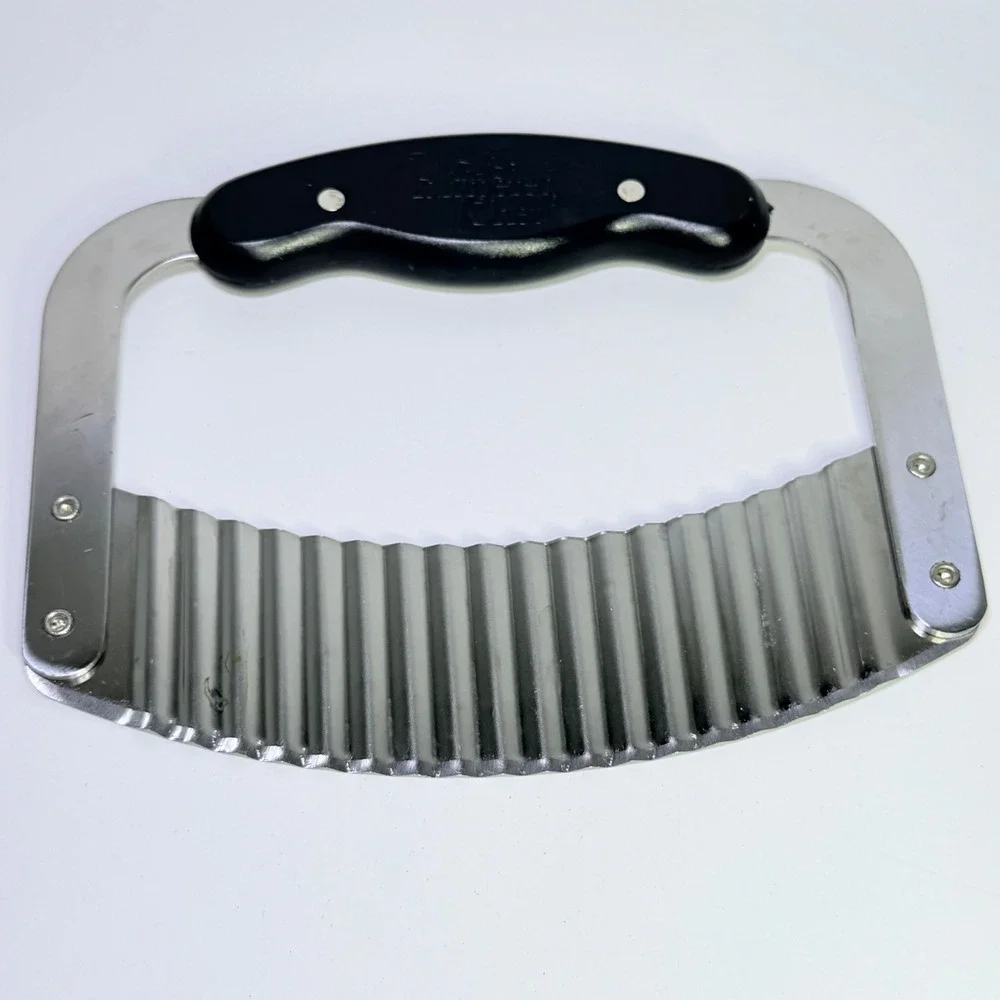 Pampered Chef Crinkle Cutter Stainless Steel Wavy Blade Vegetable Slicer‎ Black